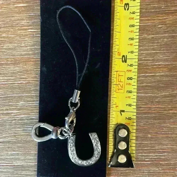 Lauren-Spencer Horseshoe Charm - Picture 8 of 10